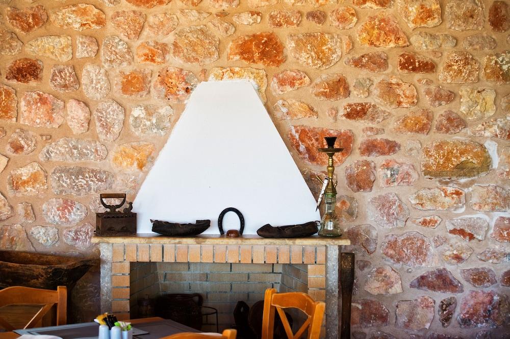 Akra Morea Hotel & Residences Monemvasia Exterior photo